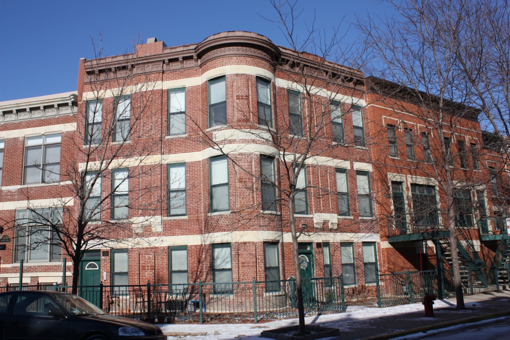 Campbell Flats – 2164 W Bowler St